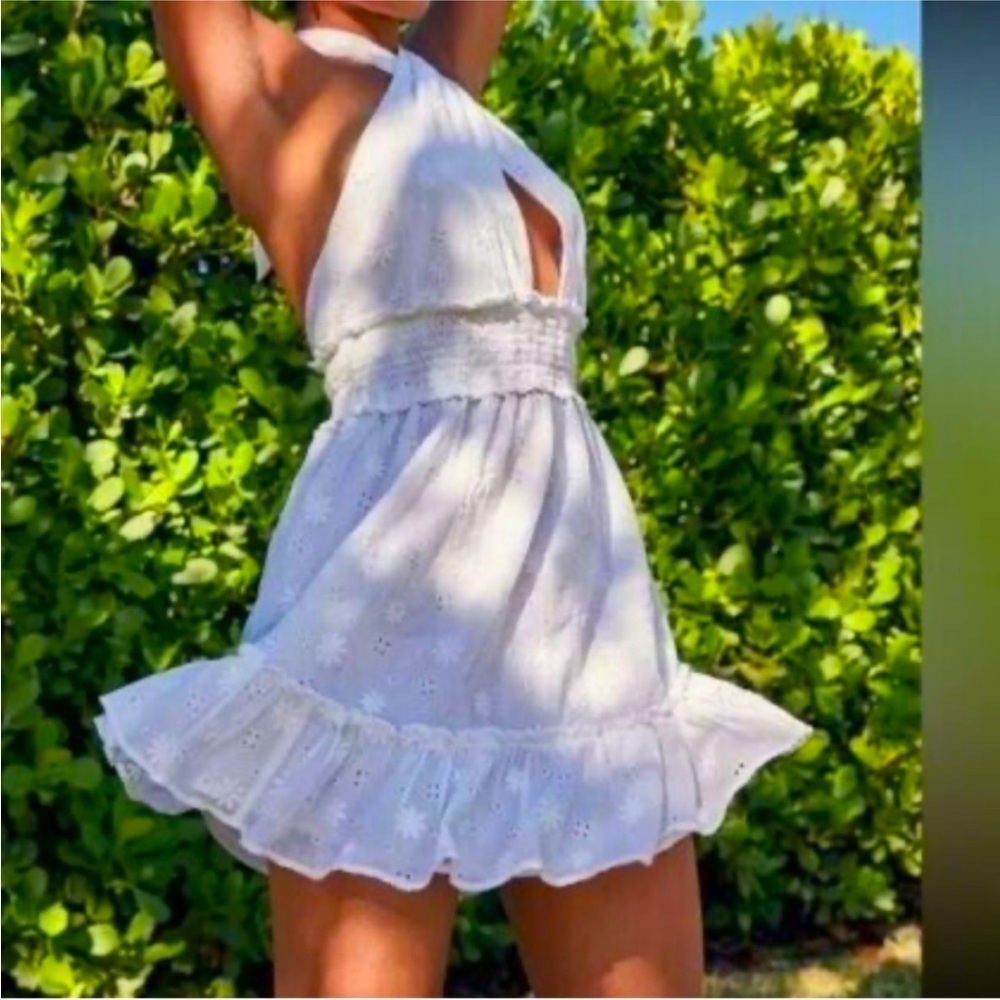 AERIE WHITE EYELET CROSSOVER/HALTER DRESS SIZE L